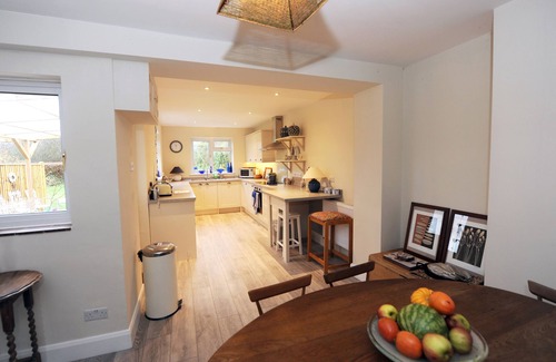 Edenbridge House | Delightful and beautifully proportioned cottage.