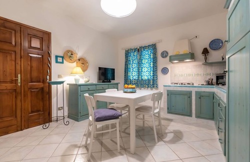 Sos Alinos Apartment | Delightful apartment Orosei Gulf [with veranda]