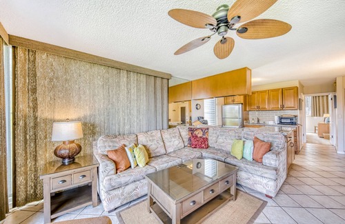 Kahana Condo | Delightful beach getaway with pool, grills, ocean views, & fast WiFi