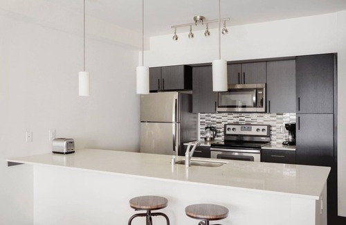 Northeast Bellevue Apartment | Delightful Bellevue 2BR w/Yoga Studio, nr Restaurants, by Blueground