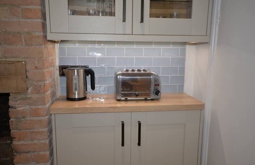 Sandwich Cottage | Delightful Cottage in Sandwich - One Bedroom