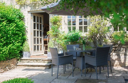 Stow-on-the-Wold Cottage | Delightful Dog Friendly Cotswold holiday cottage - Enoch's Cottage