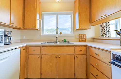 Shelter Cove House | Delightful duplex close to restaurants, beaches, golf, and hiking trails