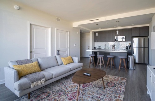 McLean Apartment | Delightful Fairfax 1BR w/Pool, W/D & Gym, nr Theater, by Blueground