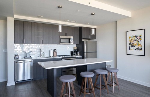 McLean Apartment | Delightful Fairfax 1BR w/Pool, W/D & Gym, nr Theater, by Blueground