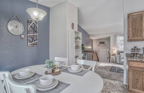 Broadmoor House | Delightful Home Amazing Location! Extended Stay