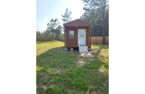 Overton House | Delightful kitchenette style tiny homes.