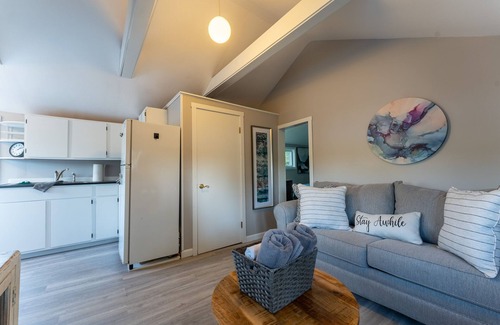 Alton Bay Cabin | Delightful Lake View Cabin in Alton Bay Now featuring Lake Access, AC/TV/WiFi