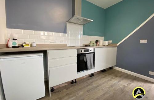 London Borough of Bromley Ski Chalet | Delightful London Chalet House