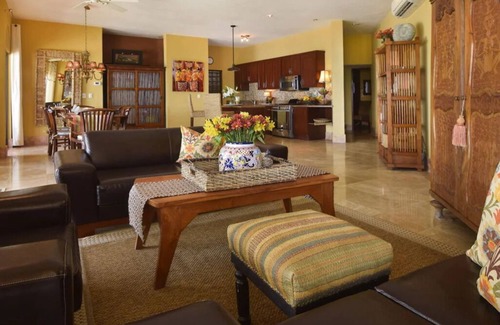 Centro Condo | Delightful Luna Encantada D1-True Beachfront Luxury- Susan Mattingly