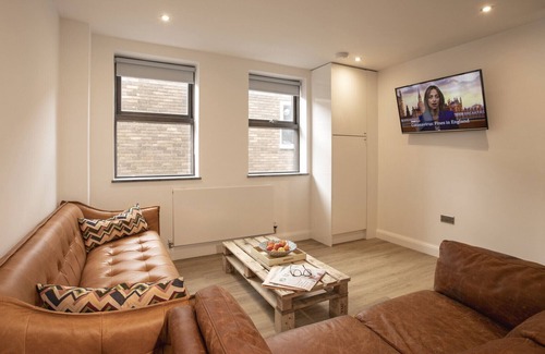 Swindon Apartment | Delightful Modern Apartment in Old Town Swindon