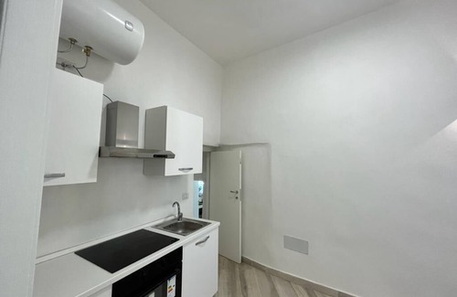 Gaeta Apartment | Delightful one-bedroom apartment in the heart of the historic Gaetano center. A stone's throw from the sea
