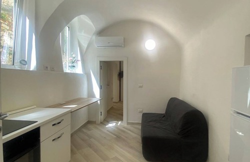 Gaeta Apartment | Delightful one-bedroom apartment in the heart of the historic Gaetano center. A stone's throw from the sea