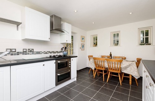 West Looe House | Delightful pet friendly cottage for 6
