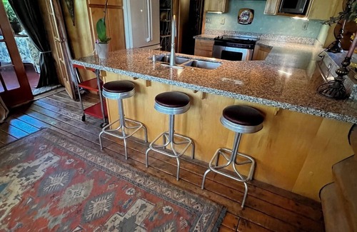 Horseshoe Bend House | Delightful retreat Log Home in Horseshoe Bend, ID