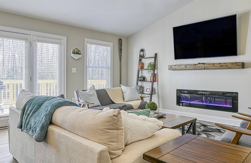 Mineral House | Delightful retreat near the lake with hot tub, game room, fast WiFi & more