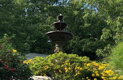Lincolnville House | Delightful Room for Couples in a Bed and Breakfast near Camden, Maine
