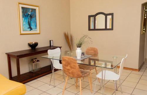 Woodmead Apartment | Delightful spacious two bedroom apartment