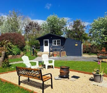 Clonroche Apartment | Delightful Studio Log Cabin , with Sauna