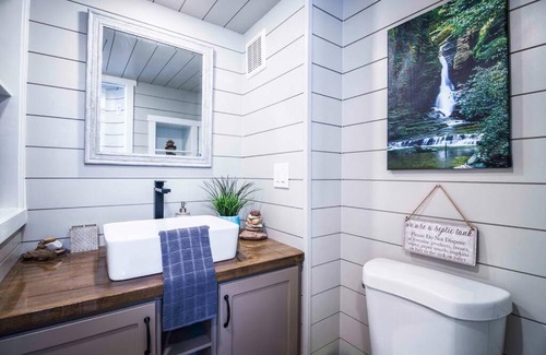 Apple Valley House | Delightful tiny home conveniently located