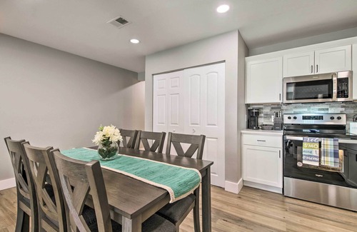 Kimberling City House | Delightful Townhouse w/Patio & Shared Yard!