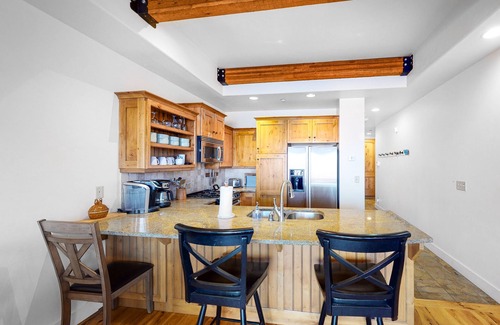 Kimball Junction House | Delightful Townhome W/Private Hot Tub, Gorgeous Views, & Easy Access to Town