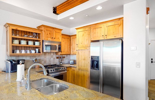 Kimball Junction House | Delightful Townhome W/Private Hot Tub, Gorgeous Views, & Easy Access to Town