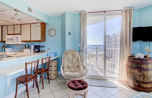 Sneads Ferry Condo | Delightful resort condo with partial ocean views, W/D, pool, gym, cabana