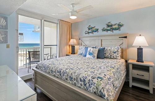 Destin Condo | Delightful Waves @ Pelican Beach | NEW Updates | 3 Pools | Tiki Hut | Game Rm