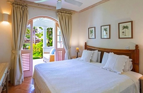 Mount Standfast Apartment | Delightful West Coast Apartment With Large Terrace & Pretty Private Garden