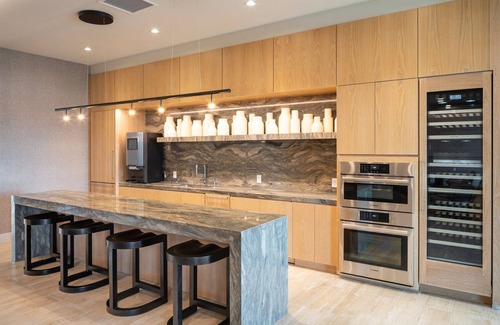 West Los Angeles Apartment | Delightful West LA 1BR w/ Gym & Pool, nr Dining & Shops, by Blueground