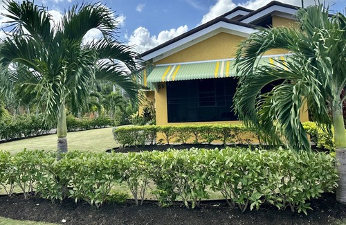 St. Ann's Bay House | Dell’s Exotic Haven n2 bedrooms, 2 baths, pool, gym