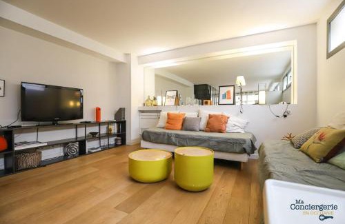 Saint-Georges House | Delpech - Maison hypercentre - Métro - 8 personnes