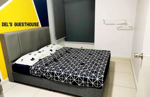 Kajang Apartment | Del’s Guesthouse @ Southville Same Level with Pool fits 8