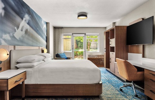 Midwest City Hotel | Delta Hotels by Marriott Midwest City at the Reed Conference Center