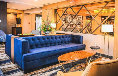 Sharonville Hotel | Delta Hotels by Marriott Cincinnati Sharonville