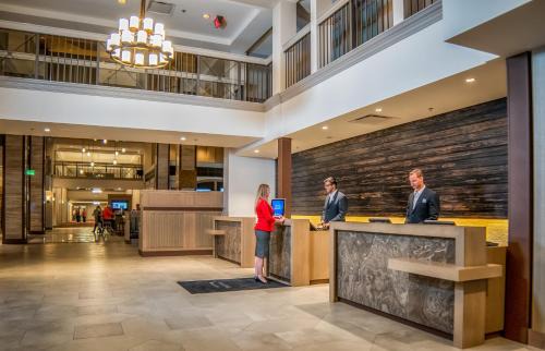 Kelowna Central Business District Resort | Delta Hotels by Marriott Grand Okanagan Resort