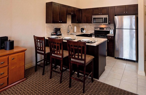 Kelowna Central Business District Hotel | Delta Hotels by Marriott Grand Okanagan Resort