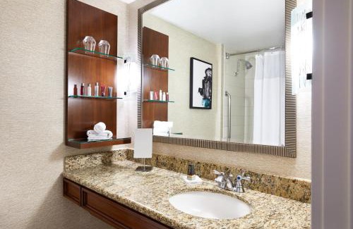 Mesa Hotel | Delta Hotels by Marriott Phoenix Mesa