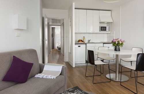 Quartier Saint-Ambroise Apartment | Deluxe 1 Bedroom Apartment in Bastille Marais