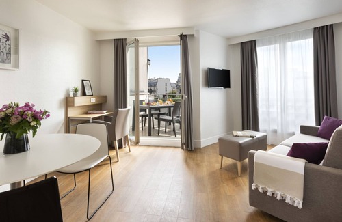 Quartier Saint-Ambroise Apartment | Deluxe 1 Bedroom Apartment in Bastille Marais