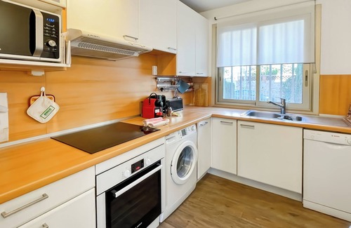 Riou - Petit Juas - Av de Grasse Apartment | Deluxe 2 bedroom apartment with parking