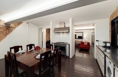 Belgravia Condo | Deluxe 2-Bedroom in Belgravia