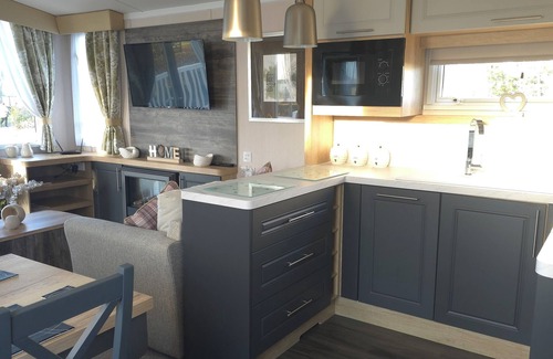 Prestonpans House | Deluxe 3 Bedroom Caravan