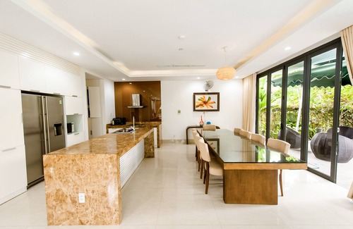Ngu Hanh Son Villa | Deluxe 4BR Pool Villa close to the beach