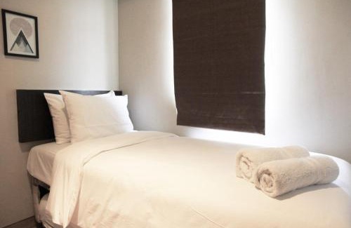 Bekasi Apartment | Deluxe and Comfortable 2BR The Springlake Summarecon Apartment By Travelio