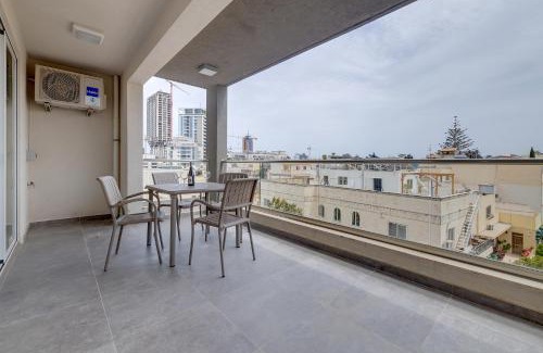 Swieqi Apartment | Deluxe Apartment in central St Julians