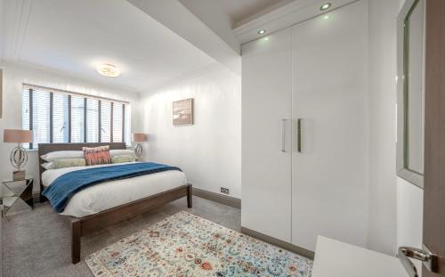 Knightsbridge Apartment | DELUXE Apartment With Terrace over HARRODS