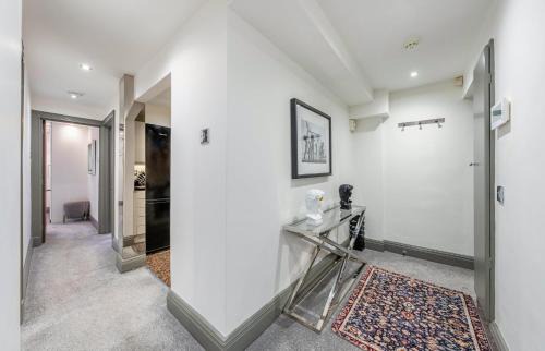 Knightsbridge Apartment | DELUXE Apartment With Terrace over HARRODS