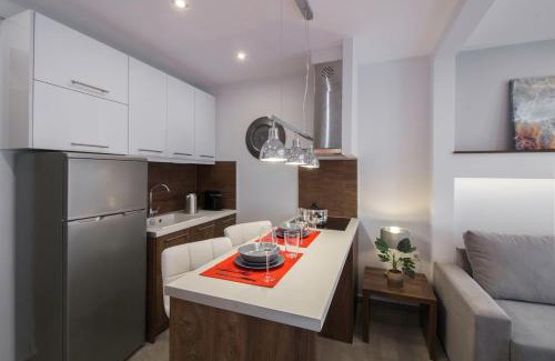 Thessaloniki City Centre Apartment | Deluxe Arch of Galerius